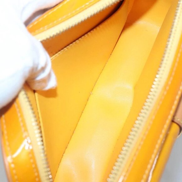 LOUIS VUITTON Monogram Vernis Christy MM Shoulder Bag Jaune - Picture 13 of 16